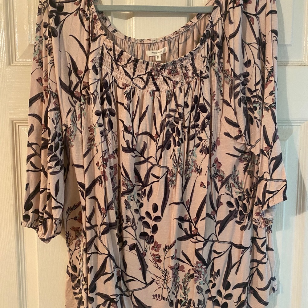 Paul pink Maurice’s 3/4 sleeve top